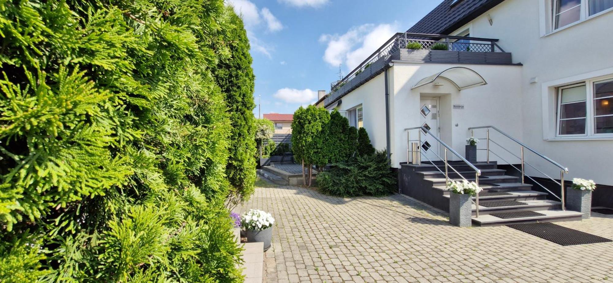 Villa Stratus กดัญสก์ ภายนอก รูปภาพ